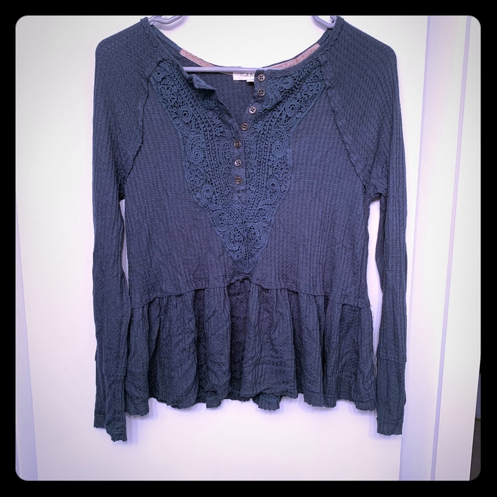 Waffle flair lace button tunic nwot